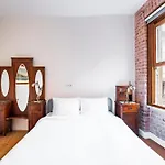 Apartment Homie - Historical Nearby Galata Tower *
