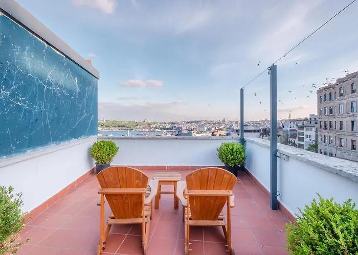 Homie - Historical Nearby Galata Tower *