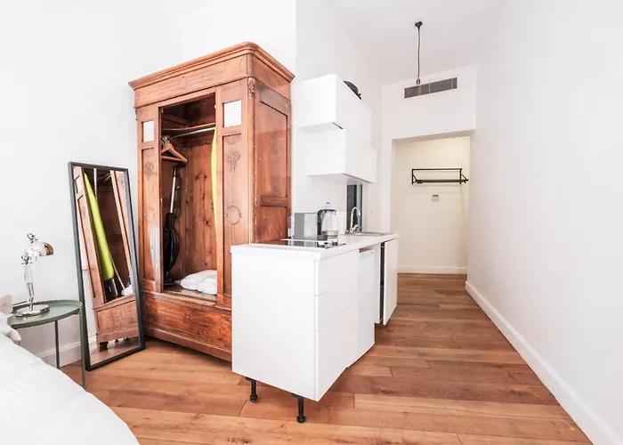 Homie - Historical Nearby Galata Tower شقة